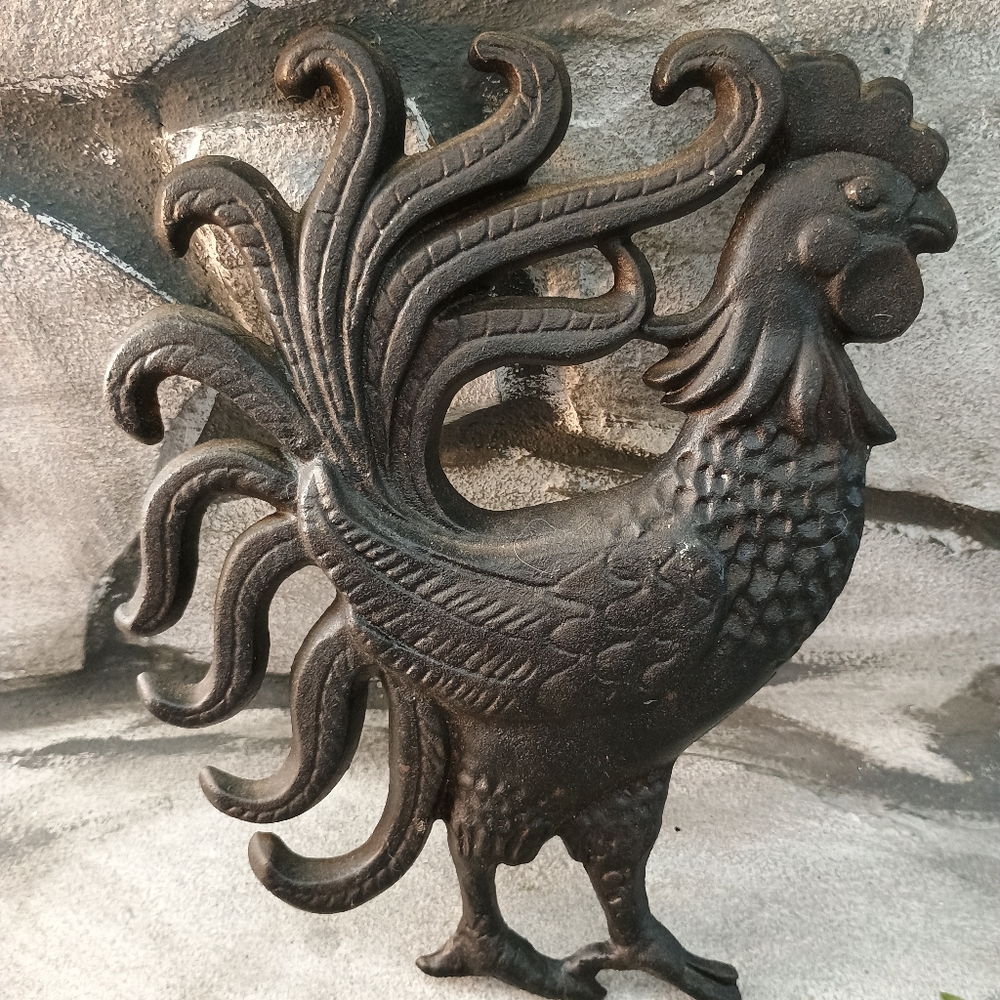 Heavy Cast Iron Rooster Wall Decor, Lodge, Cottagecore, Farmhouse, Country, Boho - Picture 3 of 8